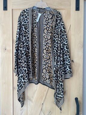 Chicos animal print rayon jacket asymmetrical size 0 4 6
